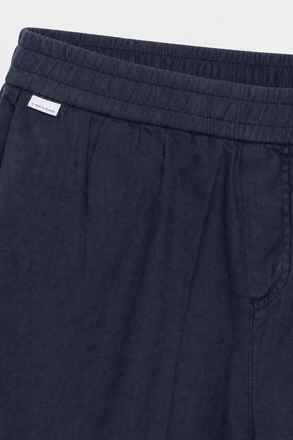 04651/ A Trip In A Bag Linen Pants Navy