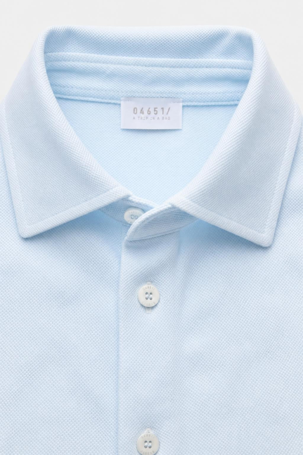 04651/ A Trip In A Bag Piqué Shirt Slim Collar Pastel Blue
