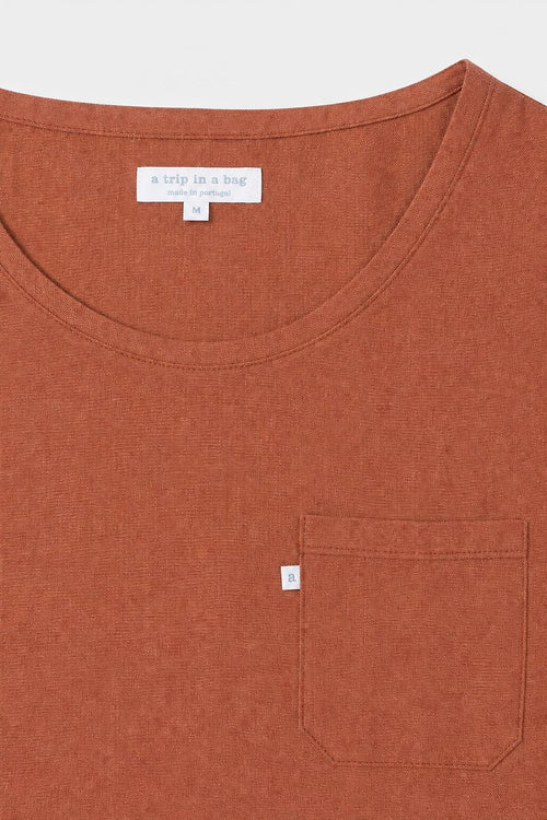 04651 A Trip in a Bag Linen Pocket T-Shirt Rust