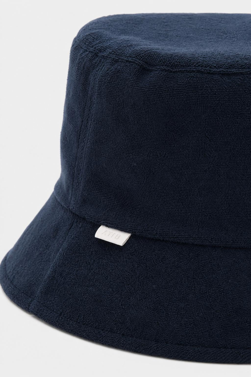 04651/ A Trip in a Bag Reversible Terry Bucket Hat Navy