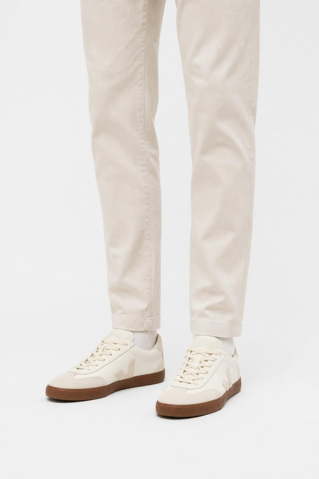 Veja Leder Sneaker 'Volley O.T.' Weiß/Sand